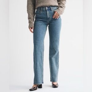 Abercrombie & Fitch High Rise 90s Relaxed Jean 30 Long